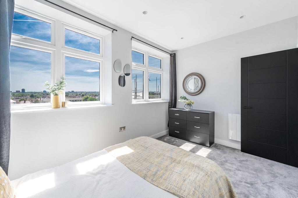 Apartment in Sutton - View 4