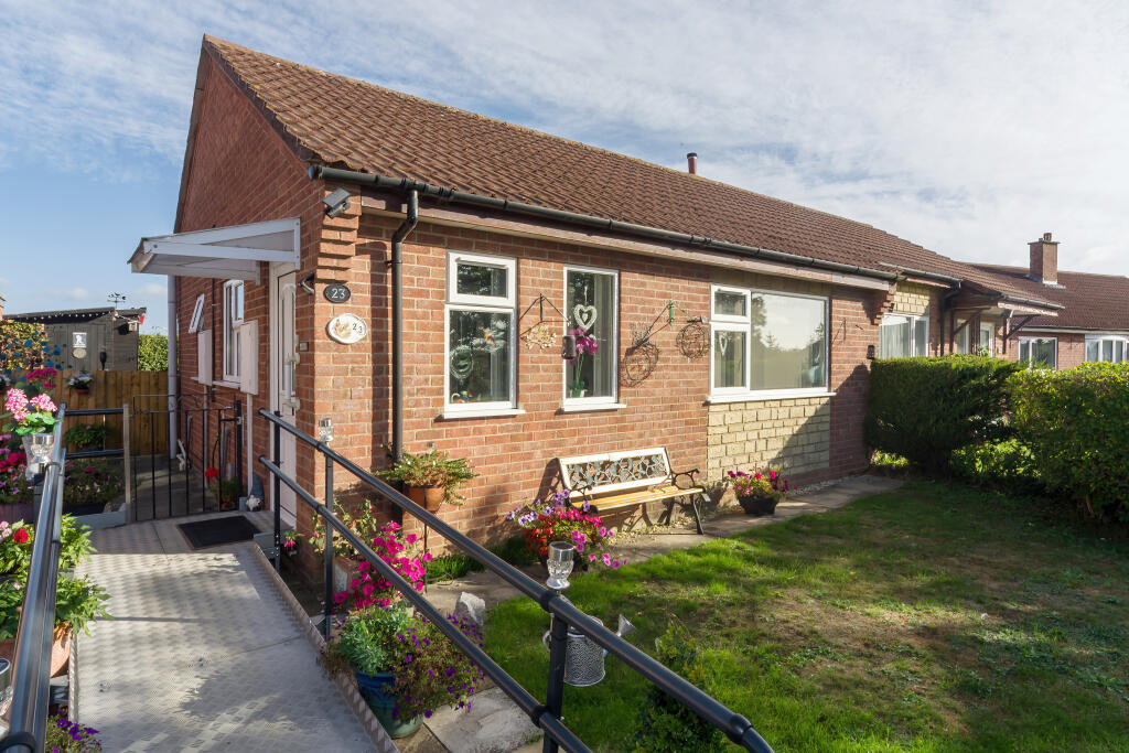 Main image of property: Holly Close, Horncastle, Lincolnshire