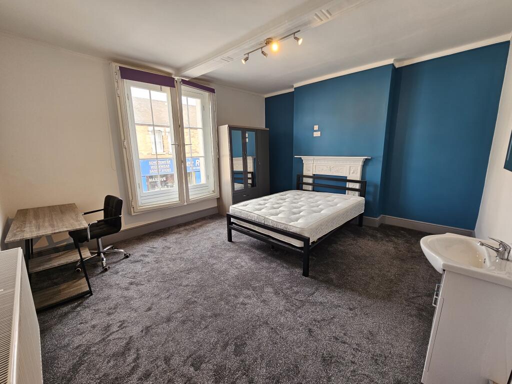 Apartment in Warwick, Royal Leamington Spa - View 5