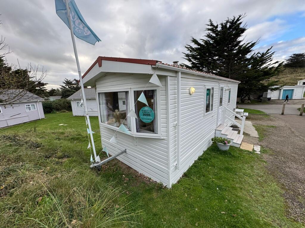 2-bed caravan on Loggans Road, Hayle, Cornwall, TR27, £29,995