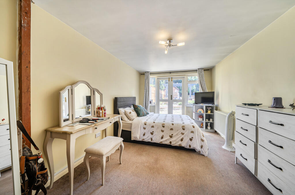 House in Guildford - View 5