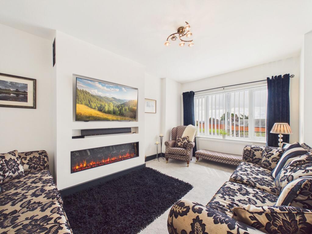 House in Sunderland, Albany - View 2