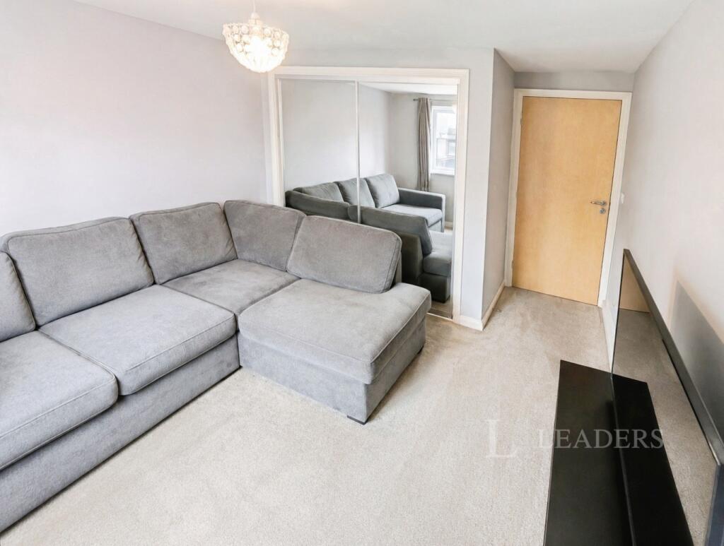 Apartment in Derby - View 2