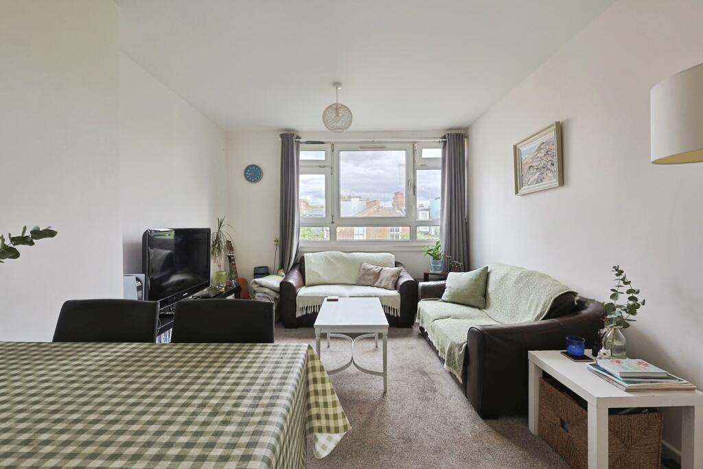 Apartment in London - More