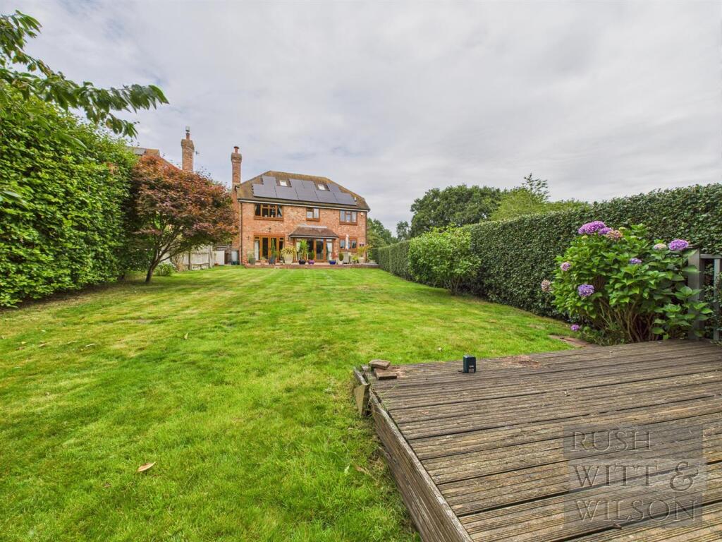 4-bed detached on Catsfield Road, Ninfield, Battle, £699,950