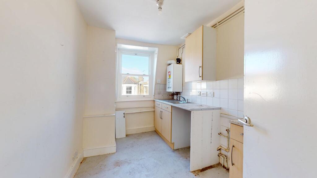 Apartment in London - View 5