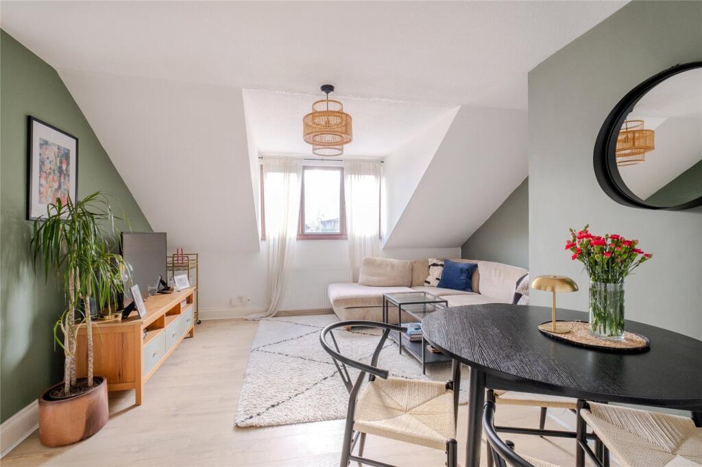 Main image of property: Gleneldon Road, London, SW16