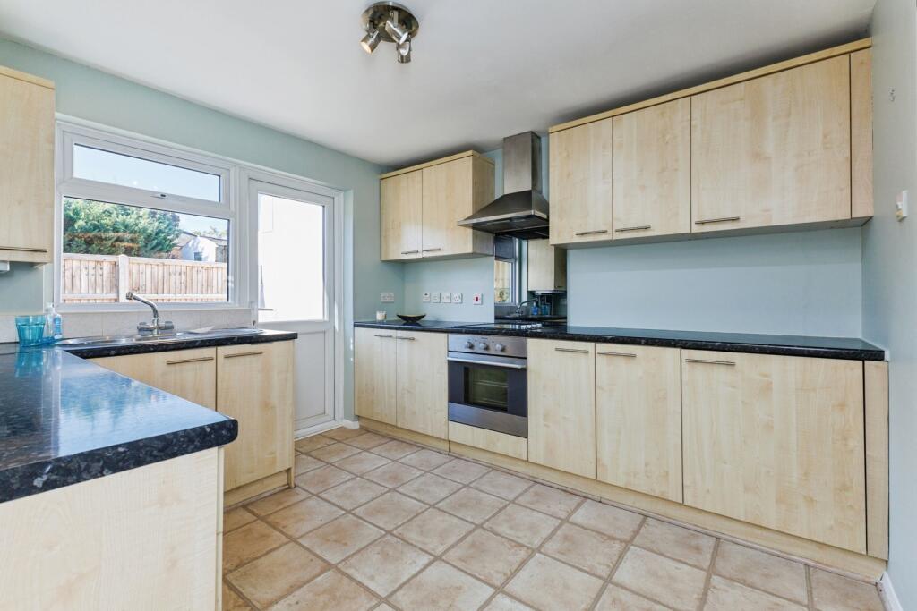 House in Kingston upon Thames - View 3