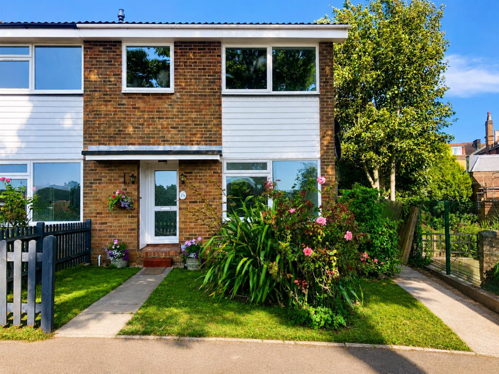 Main image of property: Cherry Tree Close, St. Leonards-On-Sea