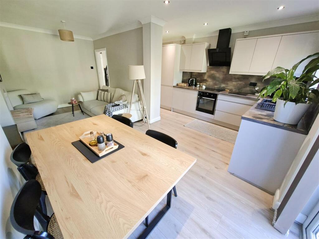House in Birmingham, Lyndon Green - View 2