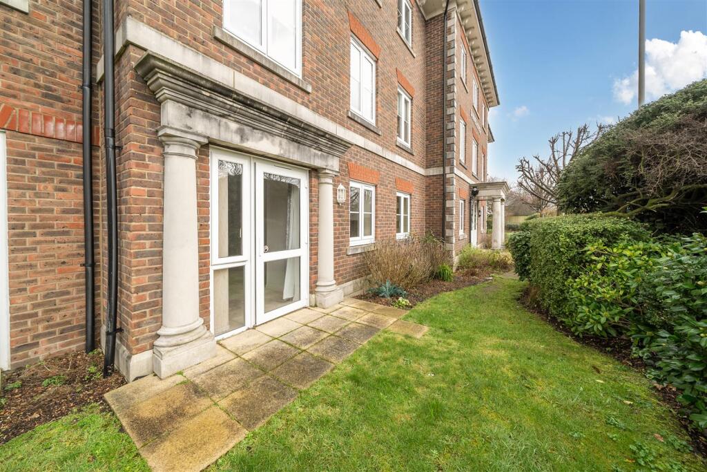 Barnes Lodge, Dorchester, Dorset photo 2