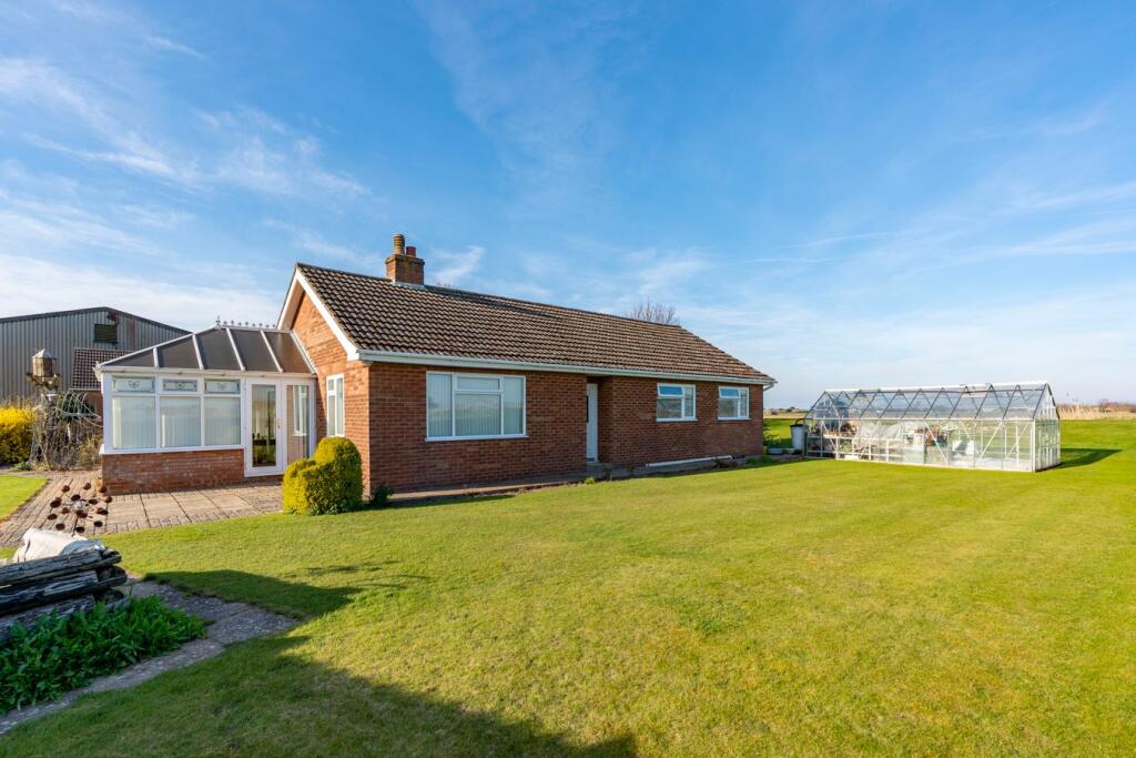 3-bed bungalow on 2 Grange Farm, £399,950