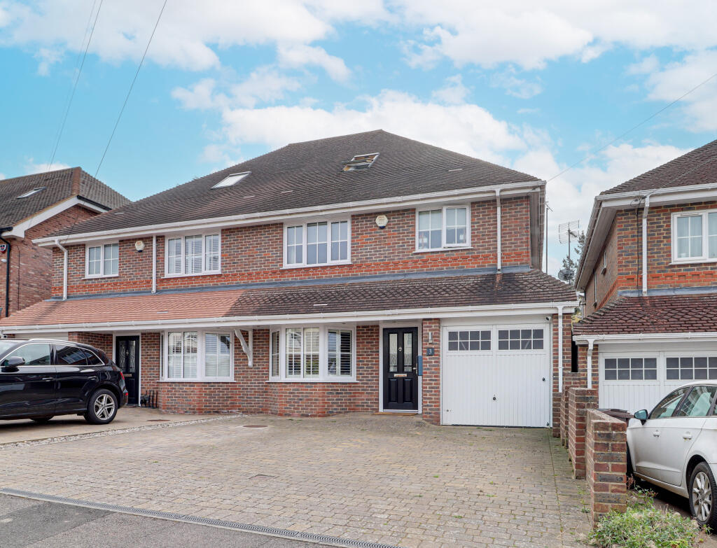 Main image of property: Pipers Avenue, Harpenden, Hertfordshire, AL5