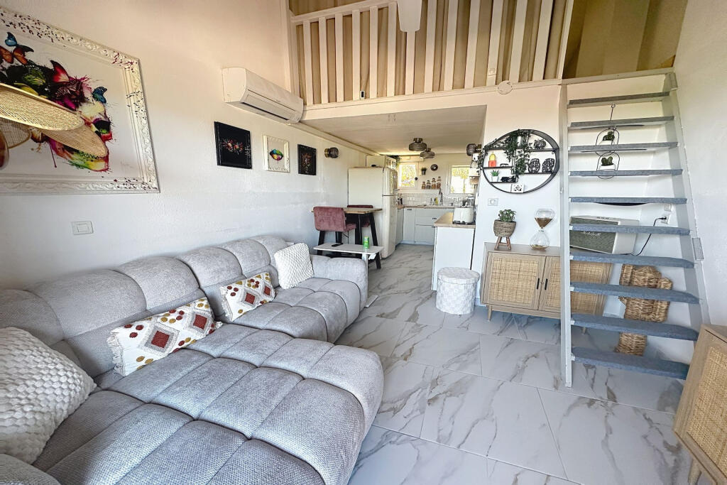 Main image of property: Provence-Alps-Cote d`Azur, Var, Cogolin