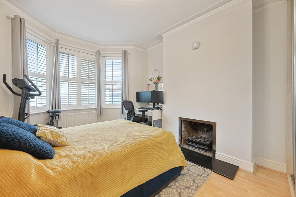 Apartment in London, Harlesden - View 3