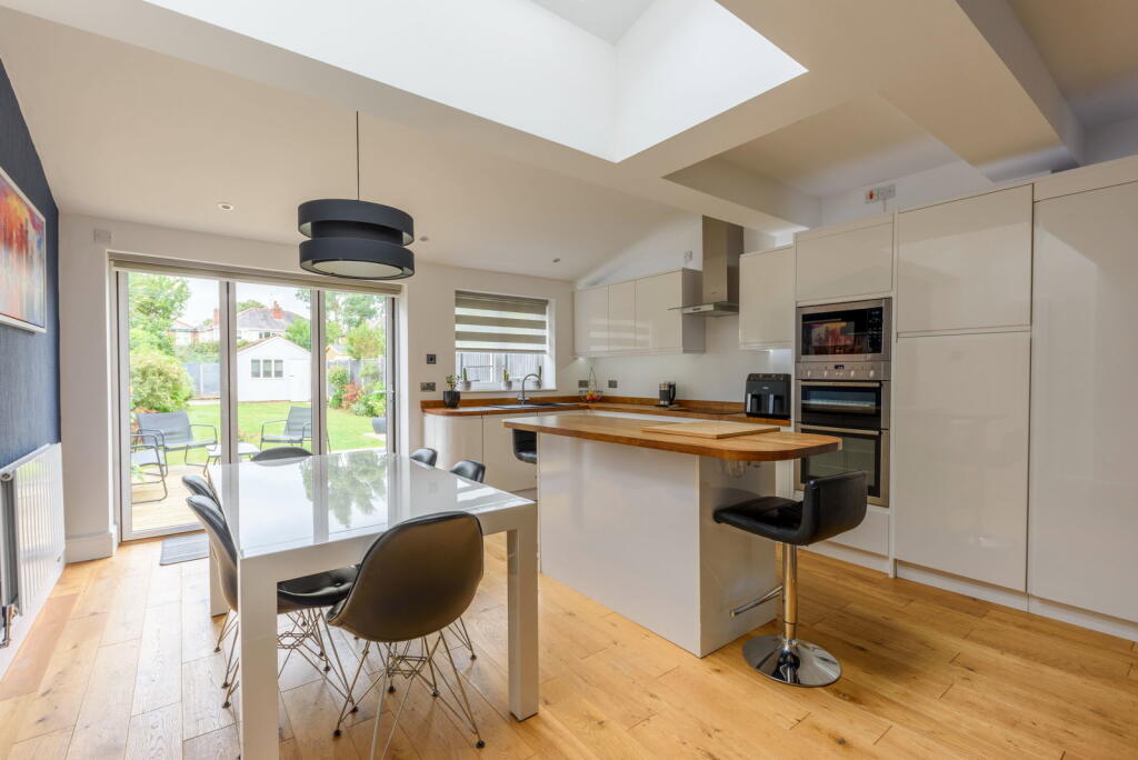 House in Dudley, West Midlands - View 5