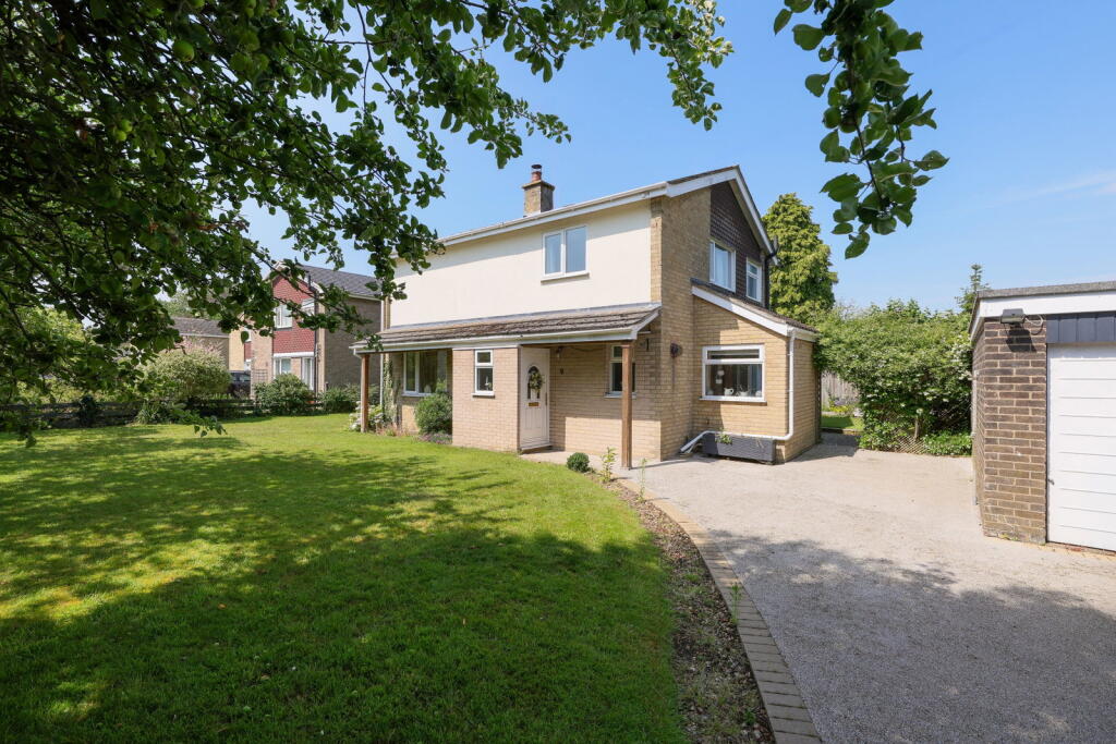 Main image of property: Langley Way, Hemingford Grey, Huntingdon, PE28 9DB