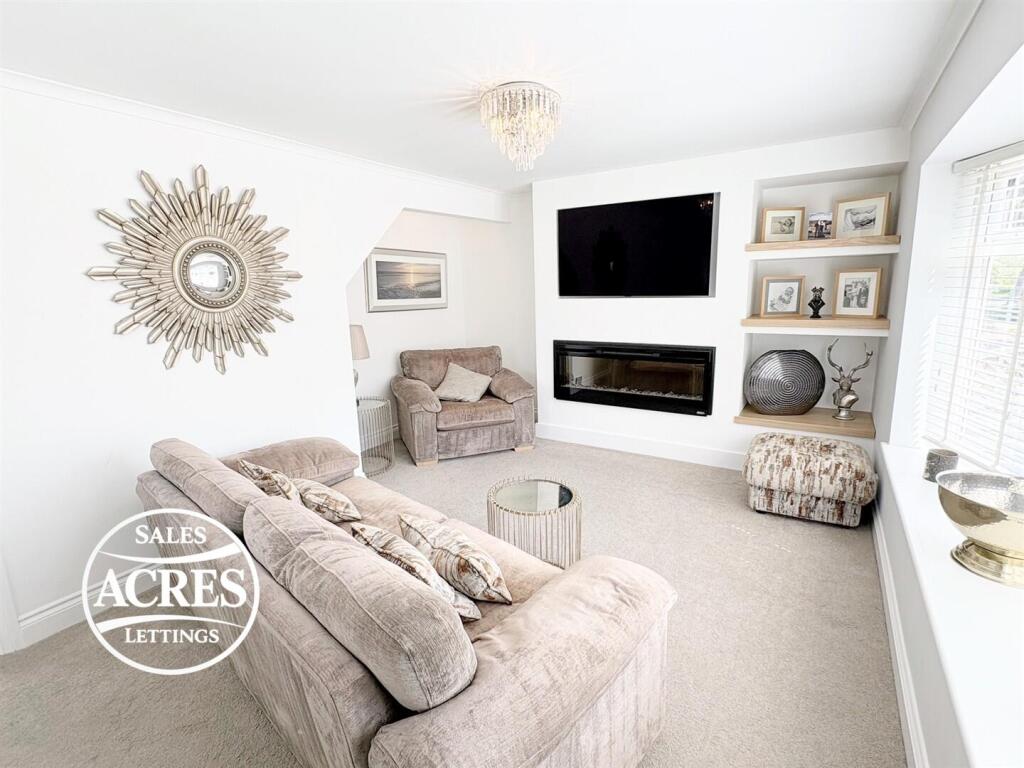 House in Birmingham, Sutton Coldfield - View 2