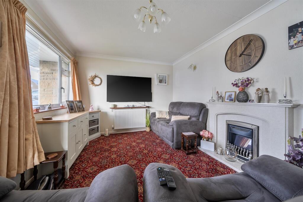 Fosseway Close, Axminster, Devon photo 4