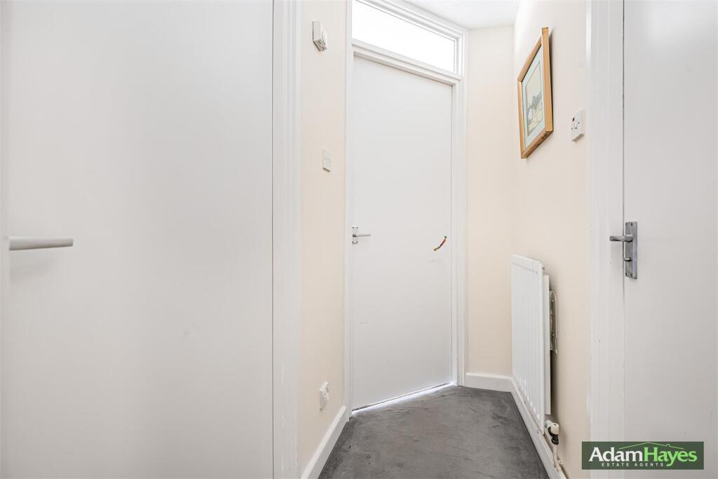 Apartment in London, Friern Barnet - View 4