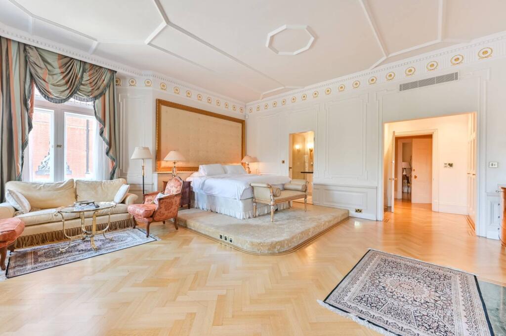 4 bedroom flat for rent