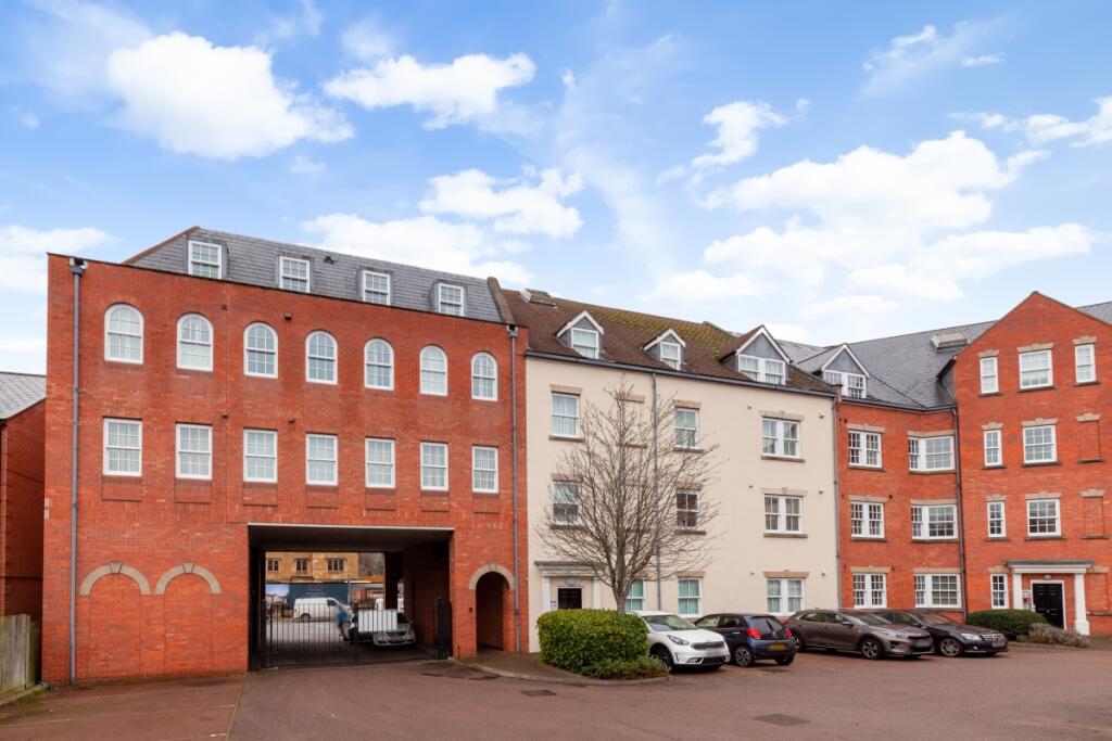 Main image of property: Peoples Place, Banbury