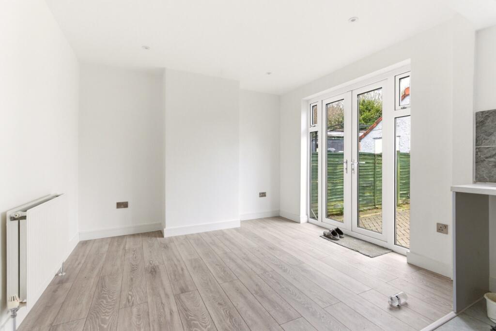Additional image 5 of Dellfield, St. Albans, Hertfordshire, AL1