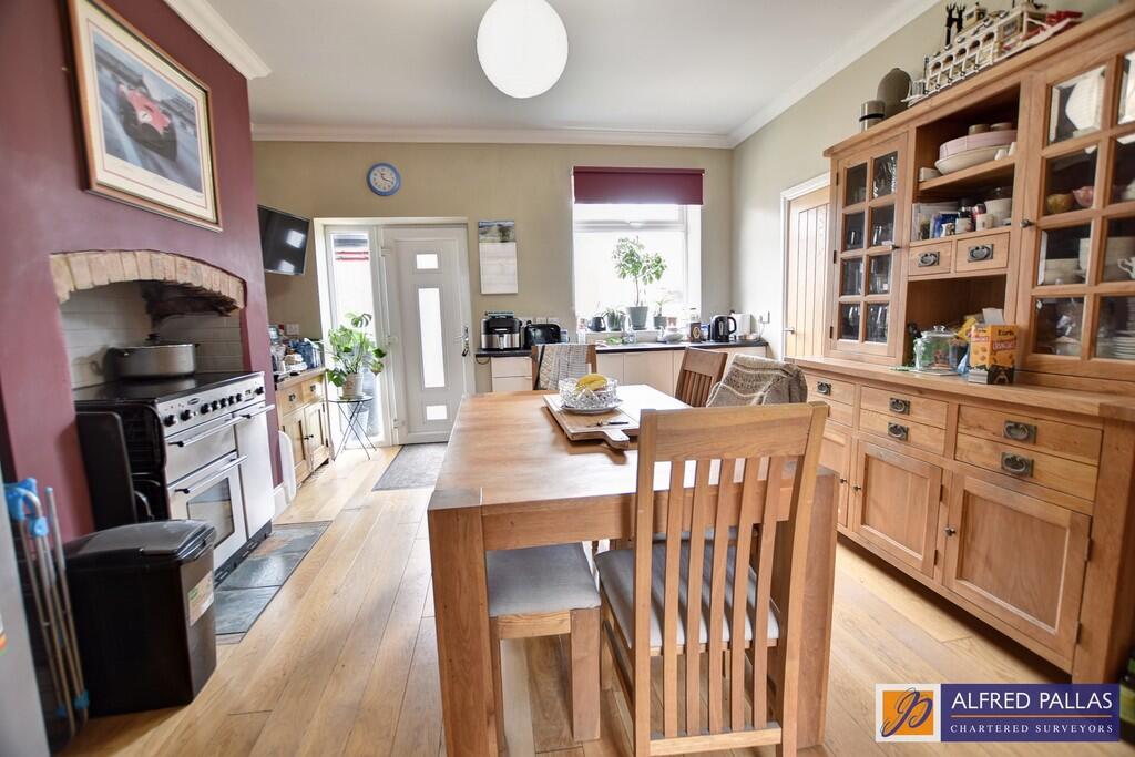 Frederick Terrace, Whitburn photo 4