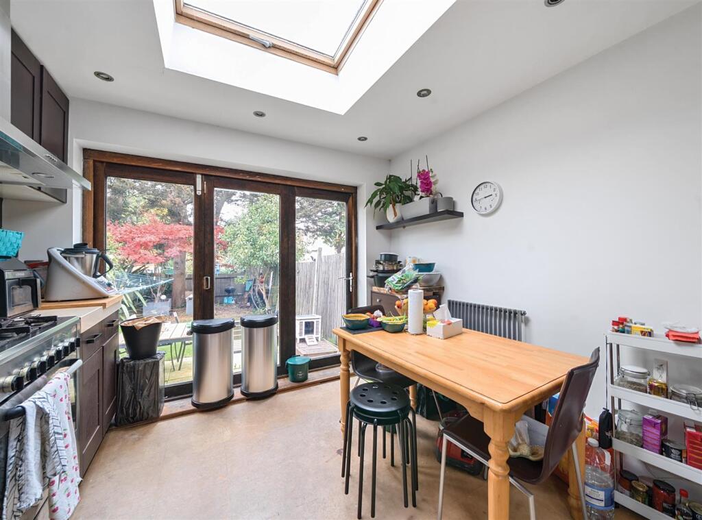 Apartment in London - View 4