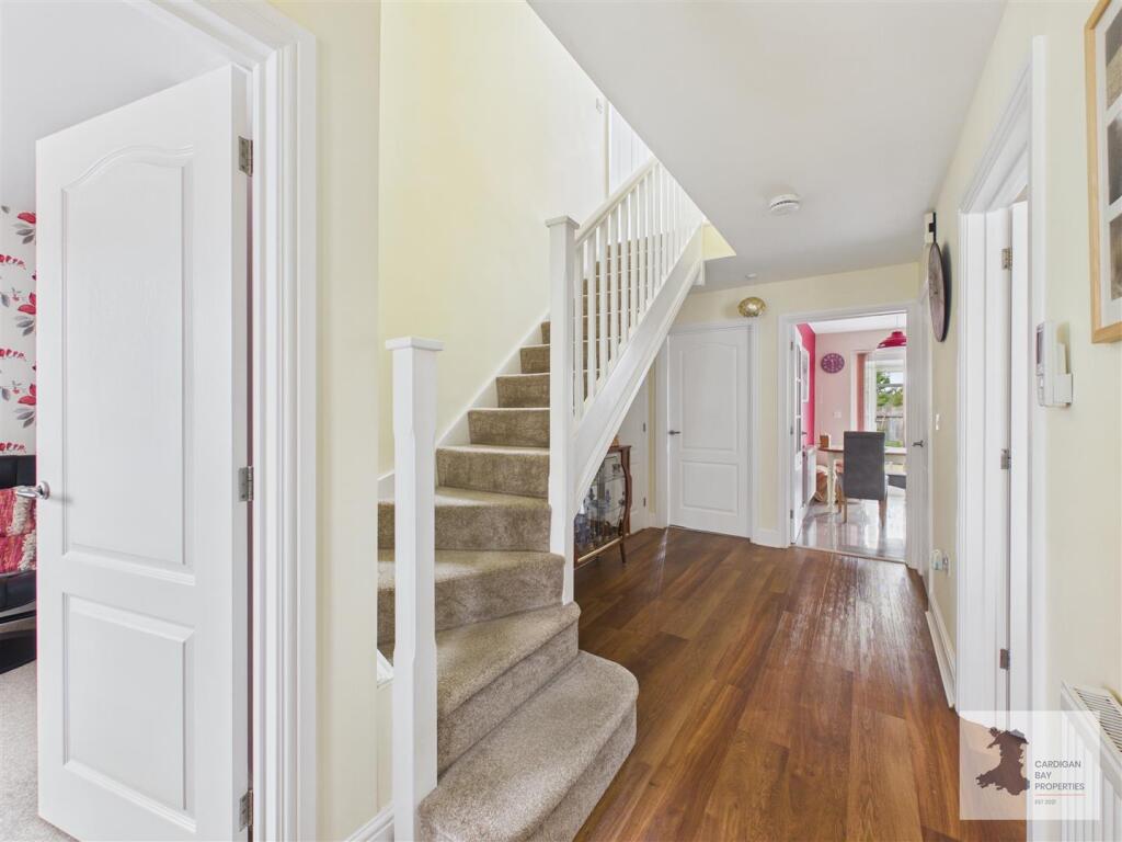 House in Aberteifi / Cardigan, New Town, Cardigan - View 3