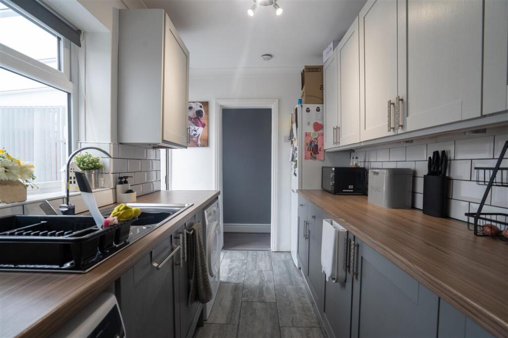 House in Birmingham, West Midlands - More