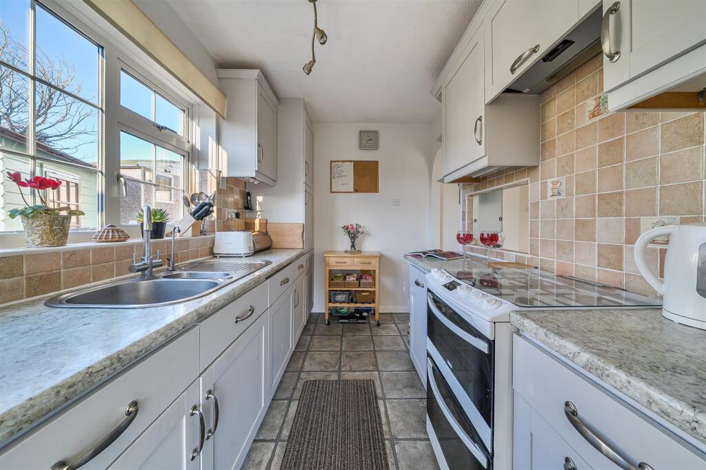 Apartment in Swanage, Dorset - View 3