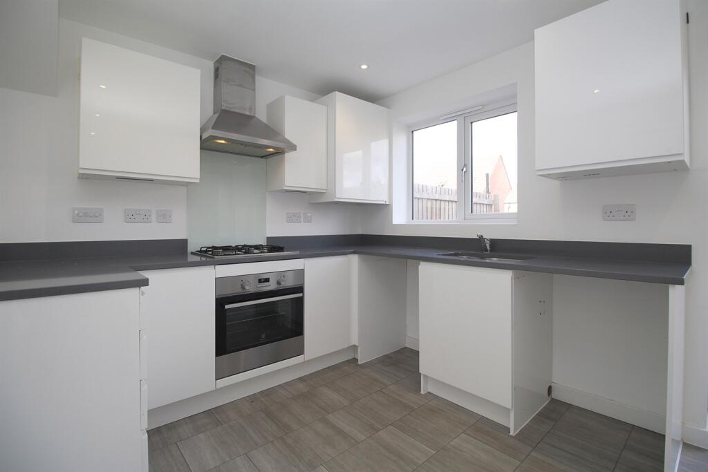 House in Loughborough, East Leake - More