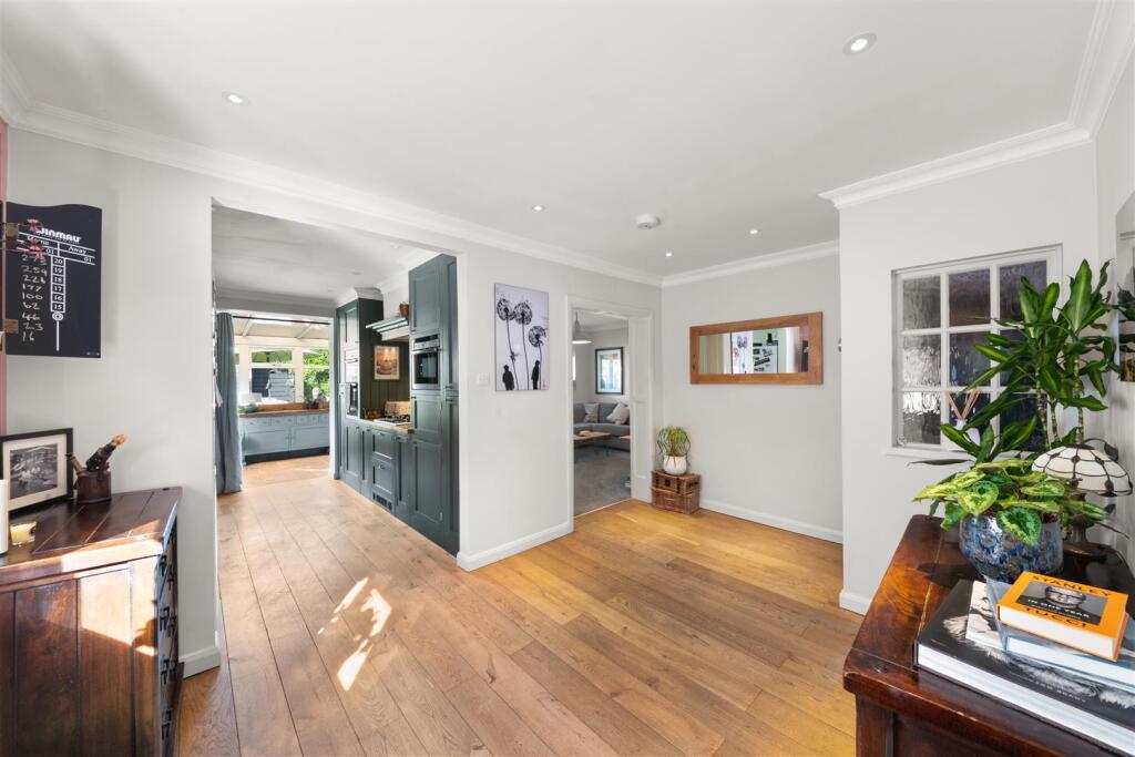 House in Harrow - View 4