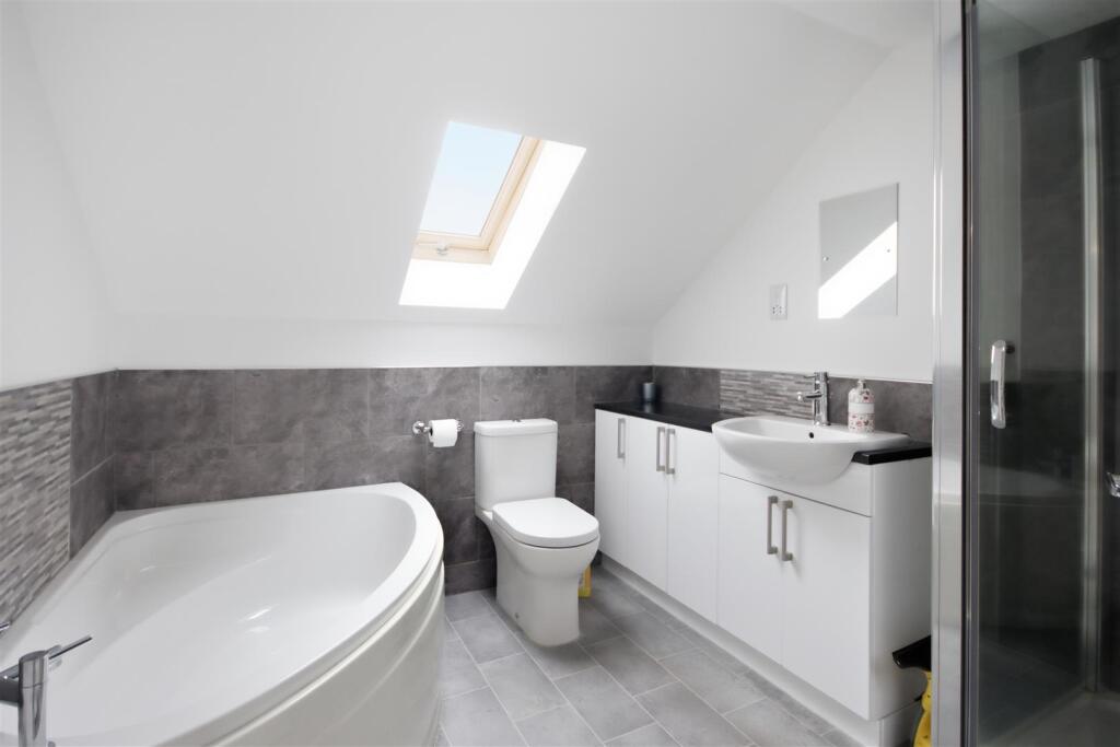 House in North East Derbyshire, Holymoorside and Walton - More