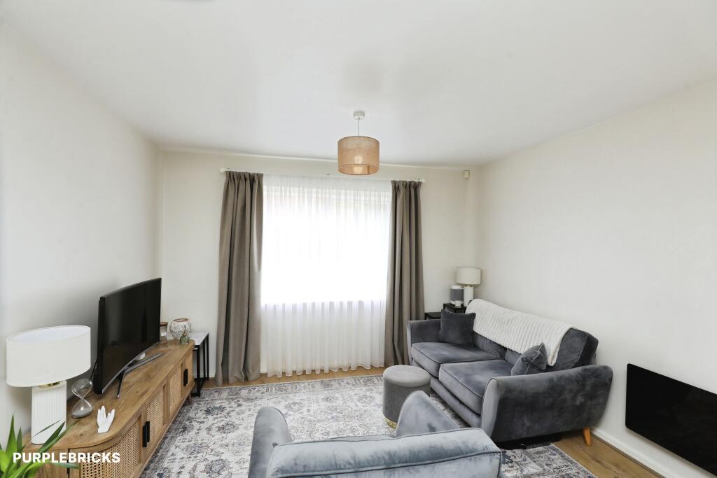 Apartment in Stoke-on-Trent - View 5
