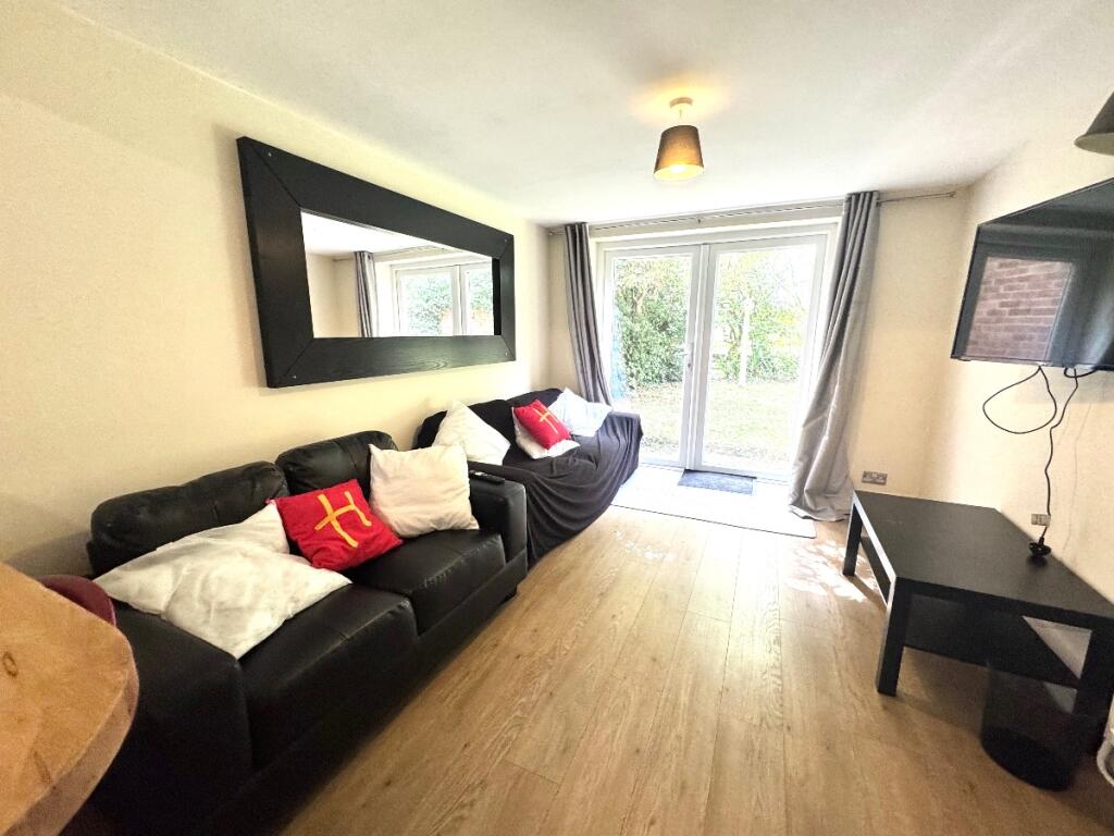Main image of property: 5 Bed Student Home - 31 Godden Road, UKC