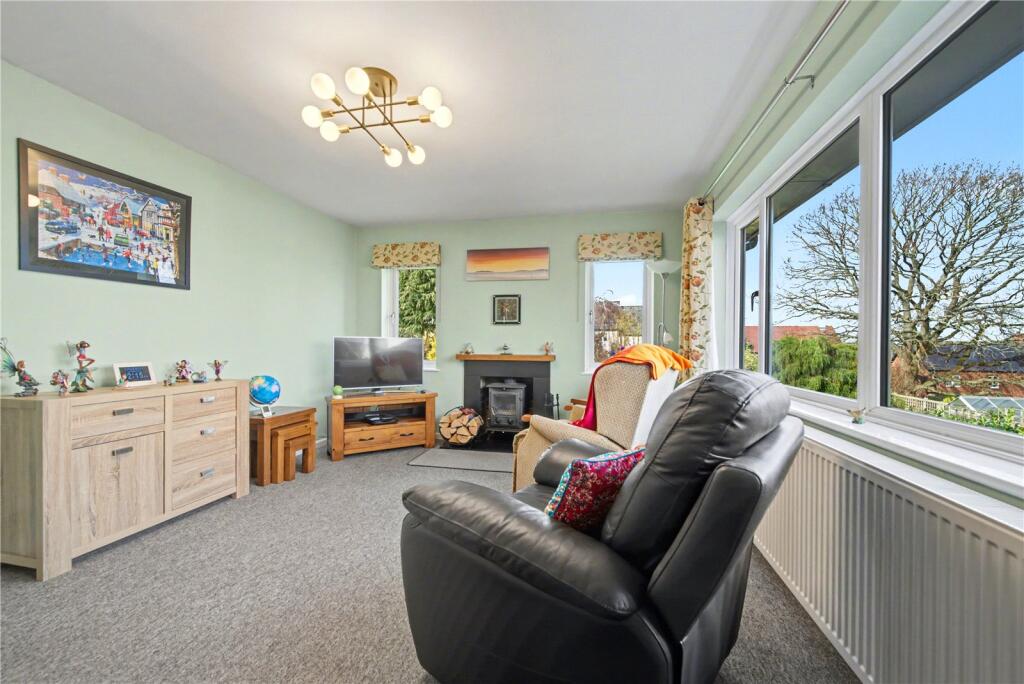 Cowleigh Bank, Malvern, Worcestershire, WR14 photo 3