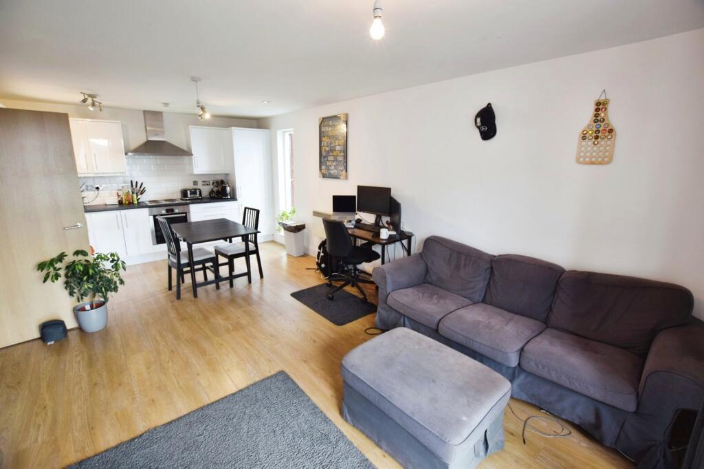 Apartment in Warrington - View 2