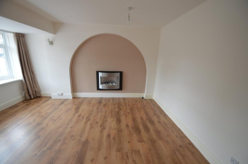 Longboat Lane, Stourbridge, DY8 photo 4