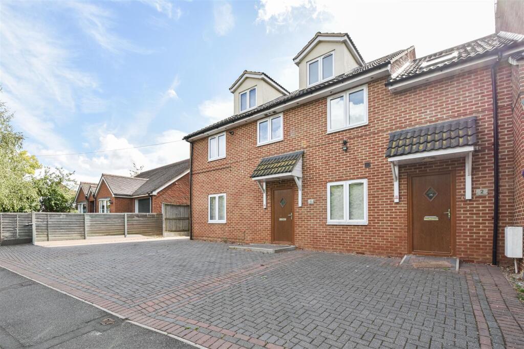 Main image of property: Tipps Cross Lane, Hook End, Brentwood