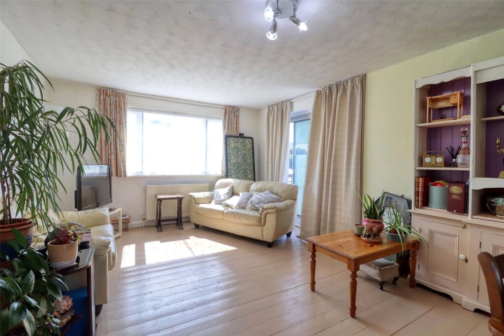 34, Marlborough Road photo 3