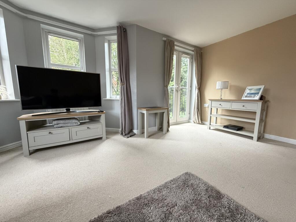 Apartment in Northampton - View 5