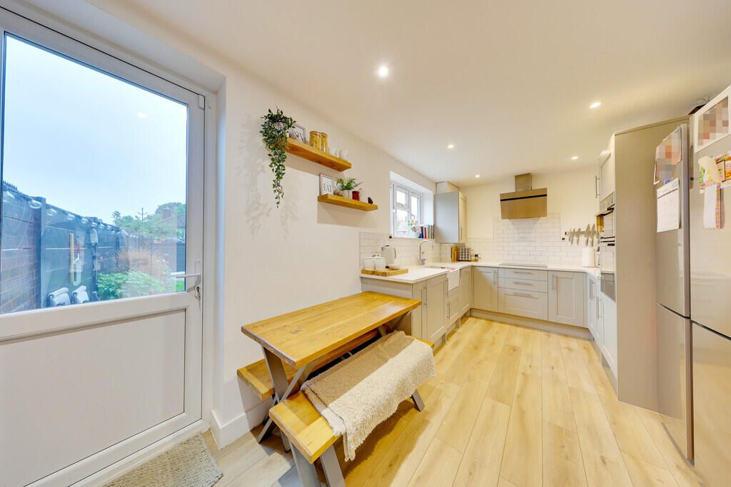Brockwell Close, Orpington photo 3