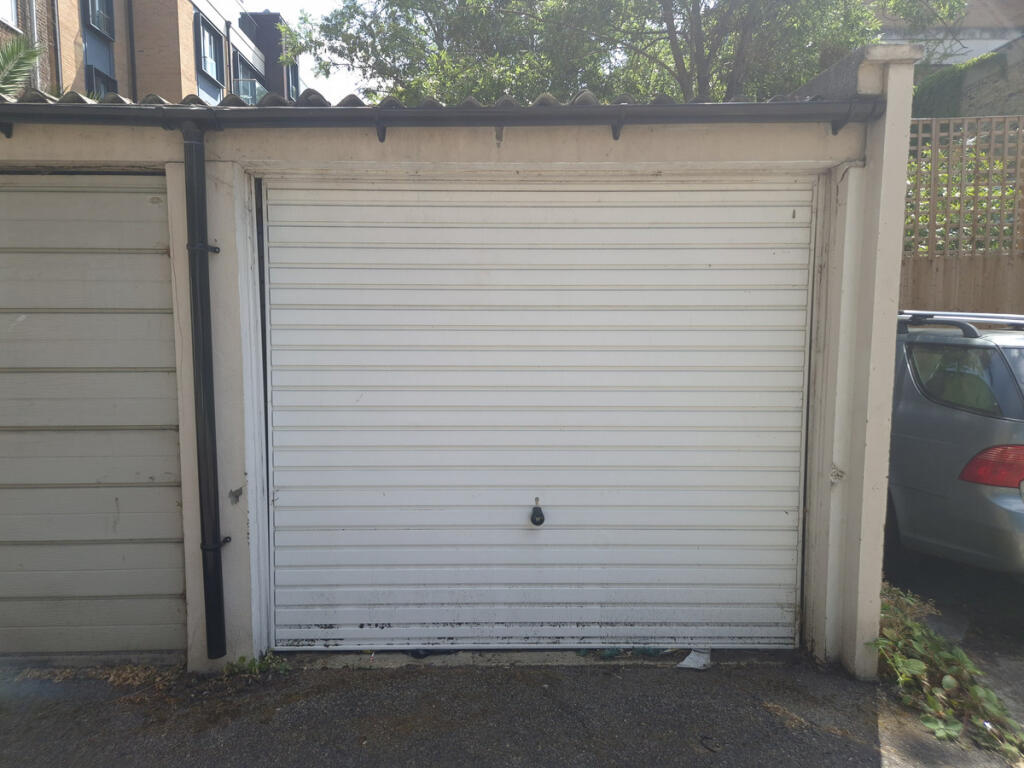 Main image of property: Gloucester Avenue, London, NW1
