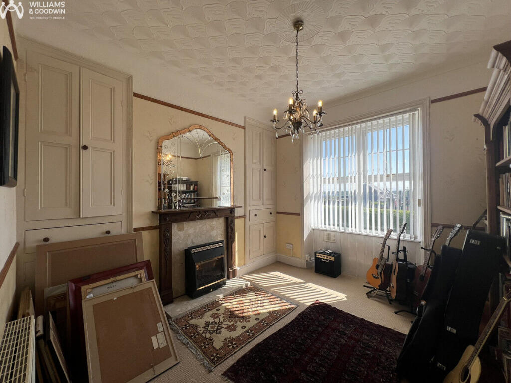 House in Llandudno - More