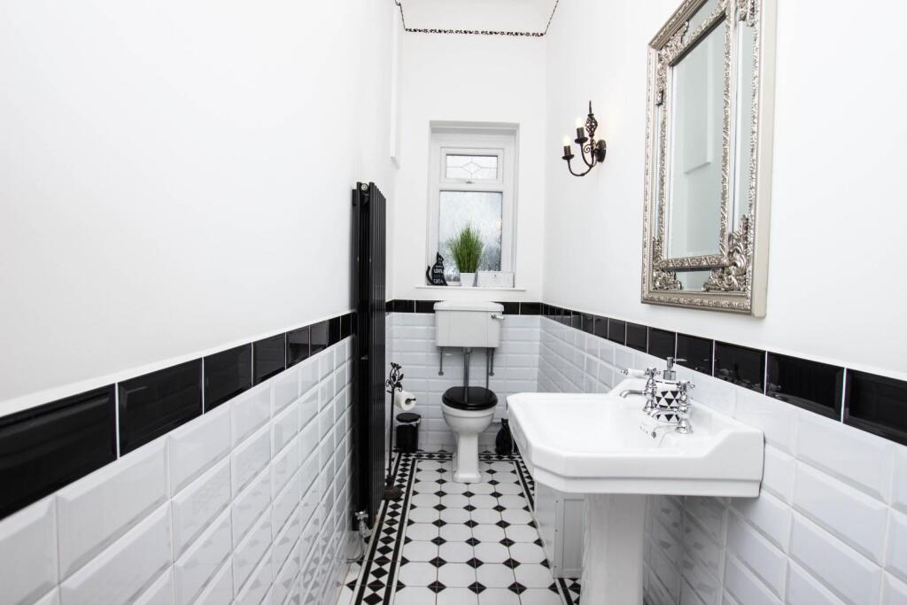 Additional image 26 of 'Heatherby' Astley Bank