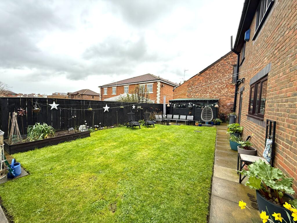 House in Stockton-on-Tees - View 3