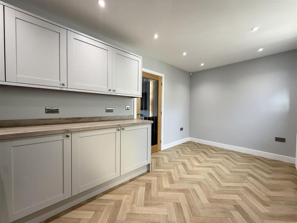 House in Huddersfield, Denby Dale - View 4
