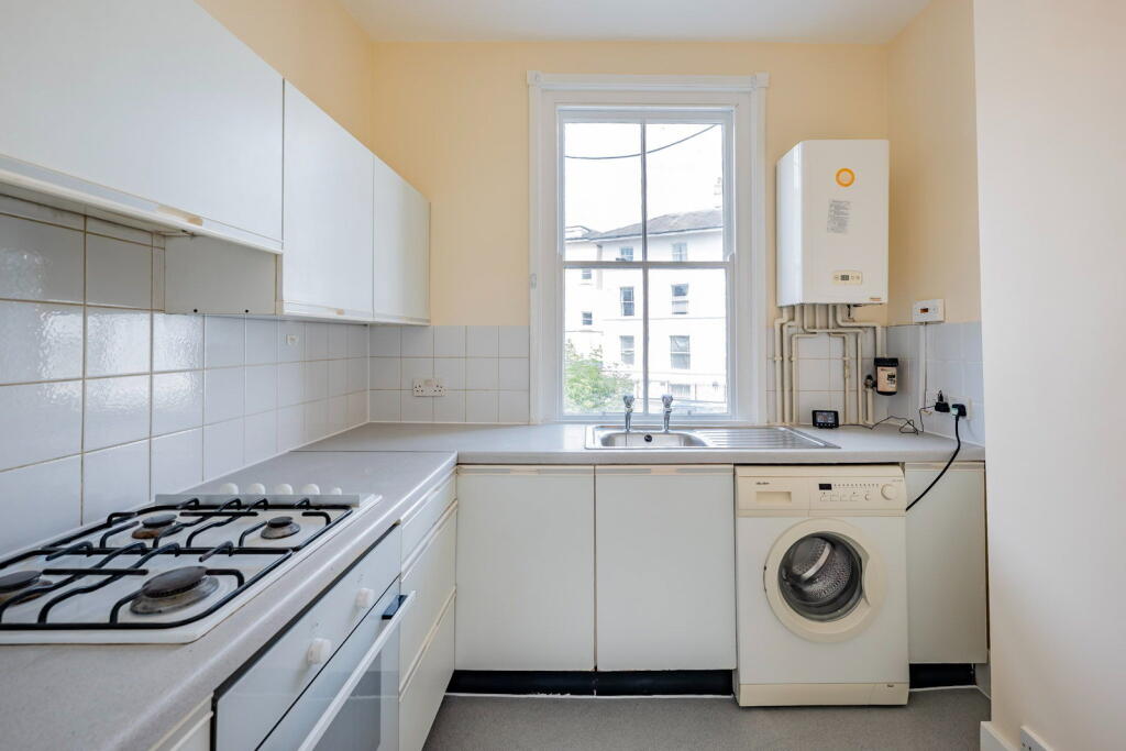 Apartment in Tonbridge - More